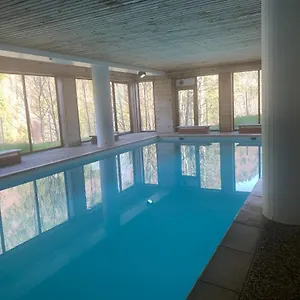 appartement-dans-residence-avec-piscine.hotels-rhonealpes.com/