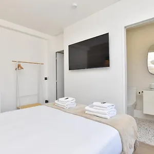 Appartement Cosy Bedroom - Tour Eiffel Champs De Mars 3a, Paris